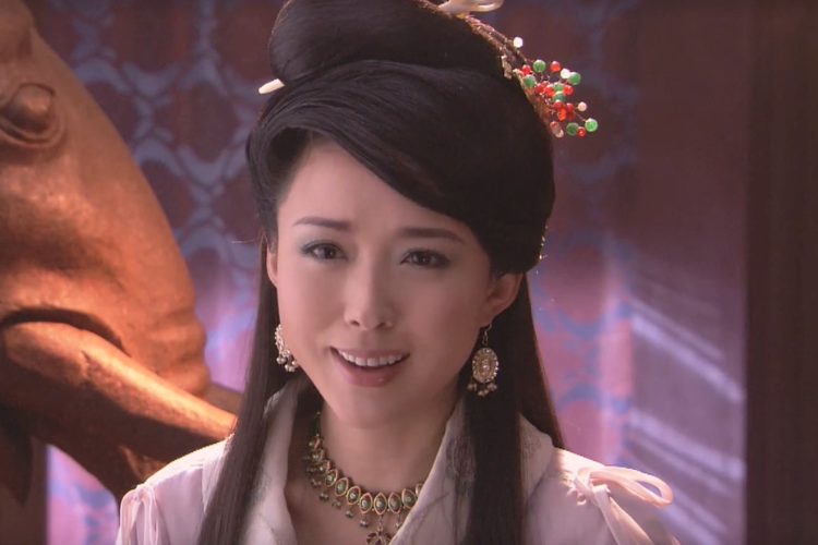 这宝象国的公主叫百花羞,她跟奎木狼生活十三年生了两个儿子,期间还好