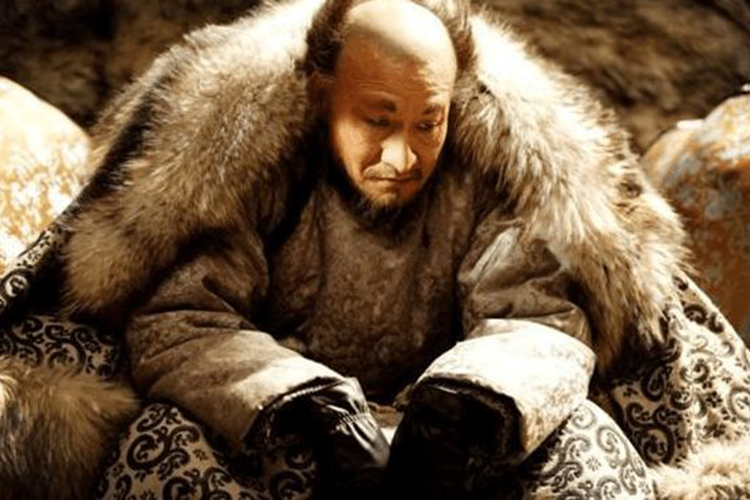 他就是,威虎山上的大土匪头子,原名张乐山,祖籍山东昌潍.