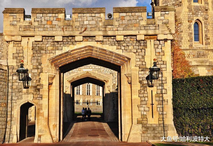 至今还有人居住的一座巨大中世纪城堡, 女主人地位至高无上