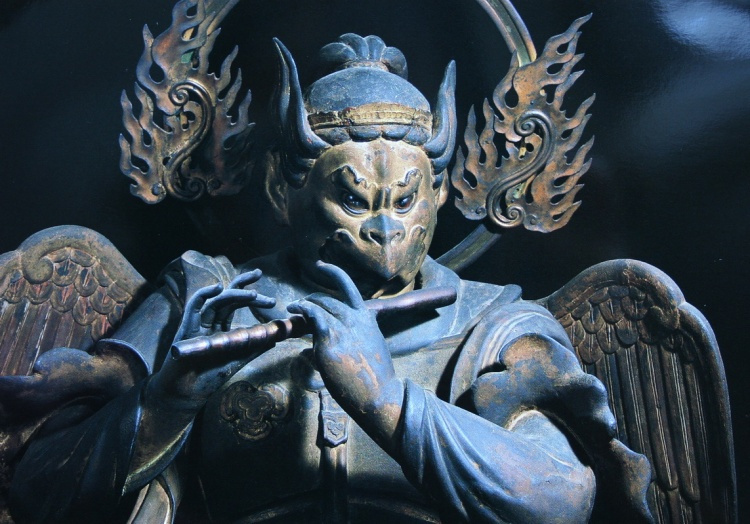 此人自称迦楼罗王却心如铁石拿人肉做军粮尸体被百姓砸成肉泥