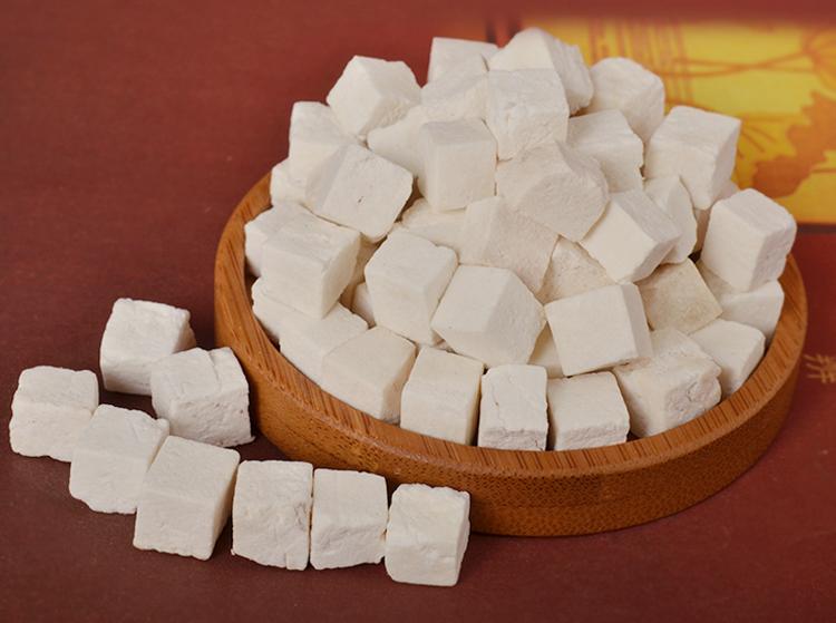 茯苓不仅可显著提高机体免疫能力,而且可使血液中氧合血红蛋白释放