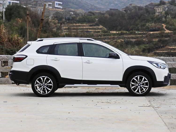 8.98万起，这台刚上市的国产SUV，拥有15万级合资车底子！