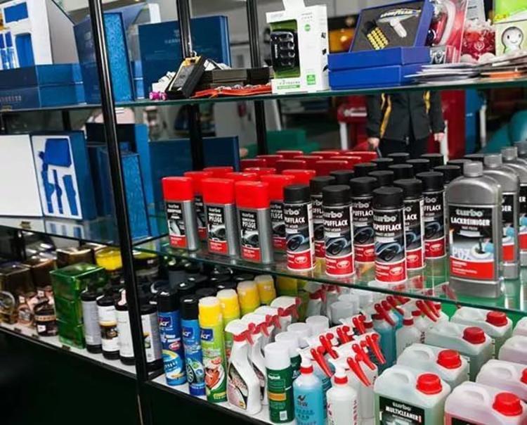 又到年底了,去4S店买车这样砍价最便宜!