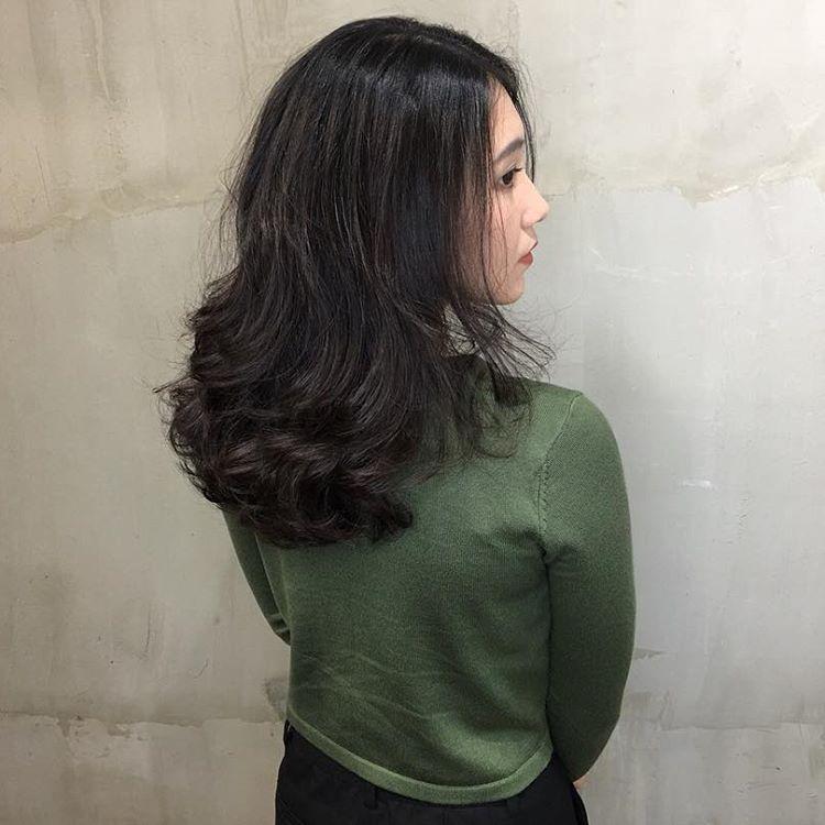 发尾烫微卷年轻又时尚的卷发发型