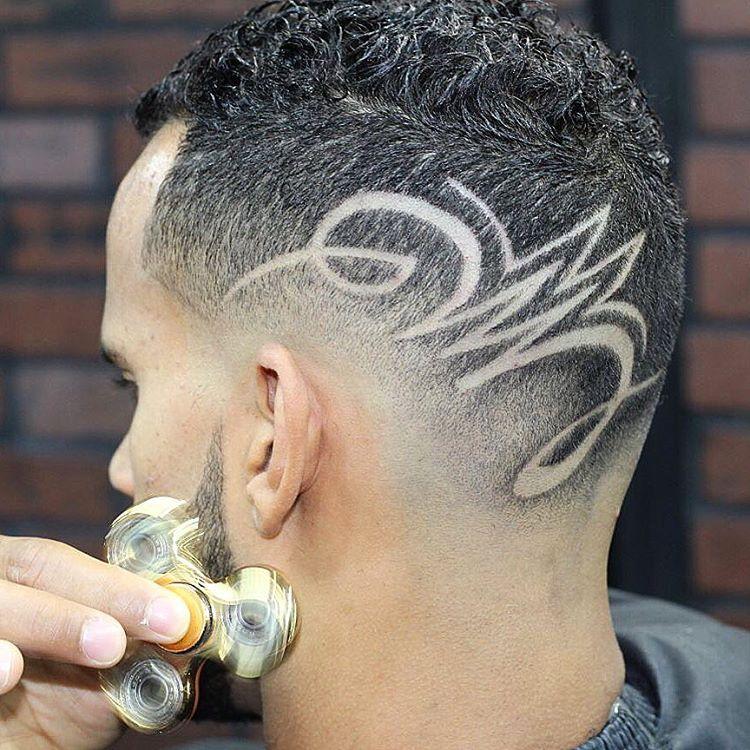 男生女生都能剪的图腾雕刻发型