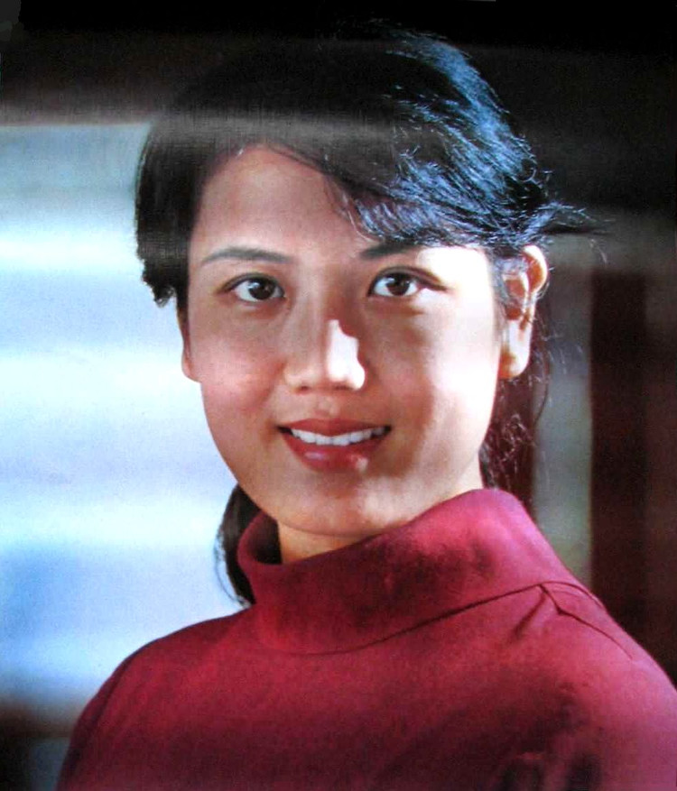 有人曾想邀请她再回来演戏,被她婉拒,可以说李秀明是活的非常明白