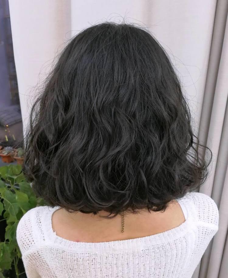 年底烫发首选"全头烫"|烫发|发型|面貌_新浪新闻