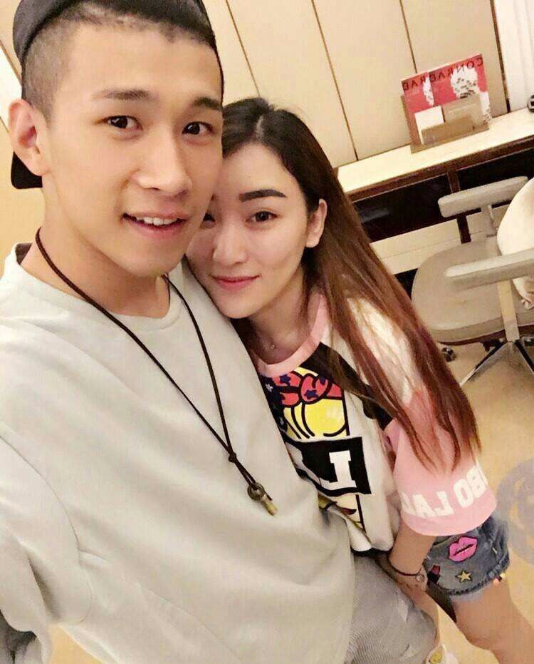 争议度高过陈伟霆前女友们同台,网红mc天佑跨年晚会压轴演出