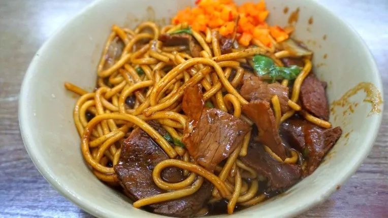 凌晨三点,女朋友就是不让我睡觉……!