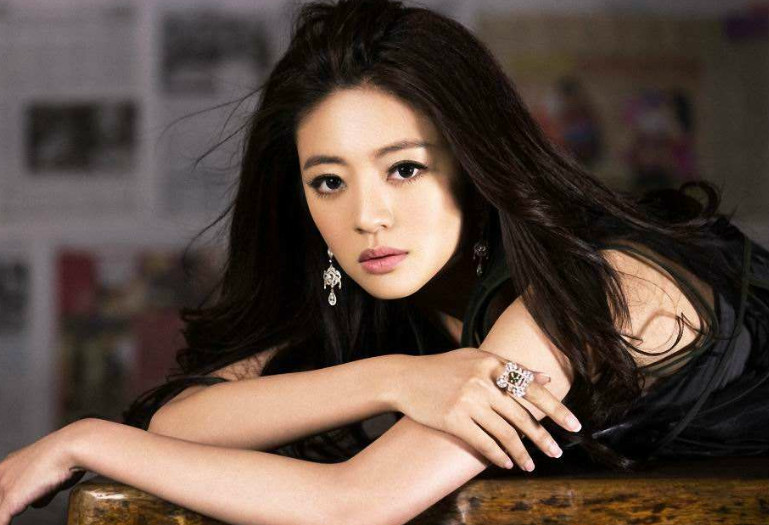 网友选出台湾最美的五位女星,陈乔恩垫底,第一美的让人心动