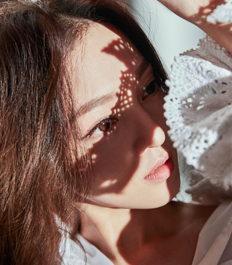 张韶涵裸妆大片 网友:亚洲三大术又发威