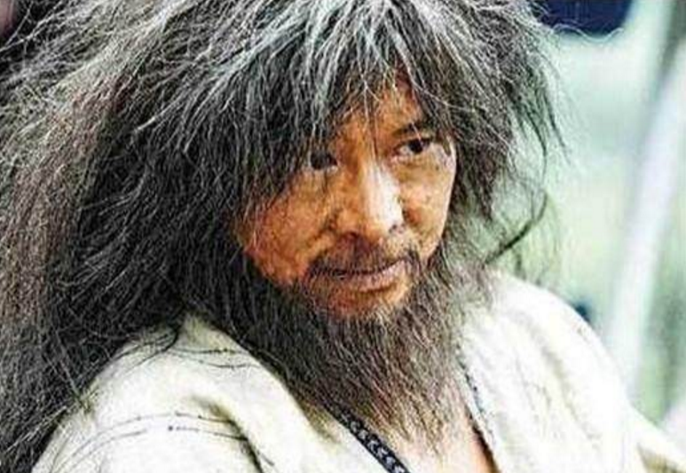 10位明星的乞丐扮相:何炅太可爱,最后一位没几个人能认出来!