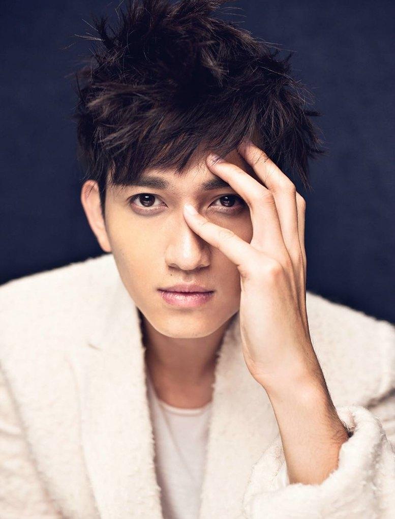 他和"刘星"同剧而出,他的出名是偶然被看上,如今是个美男