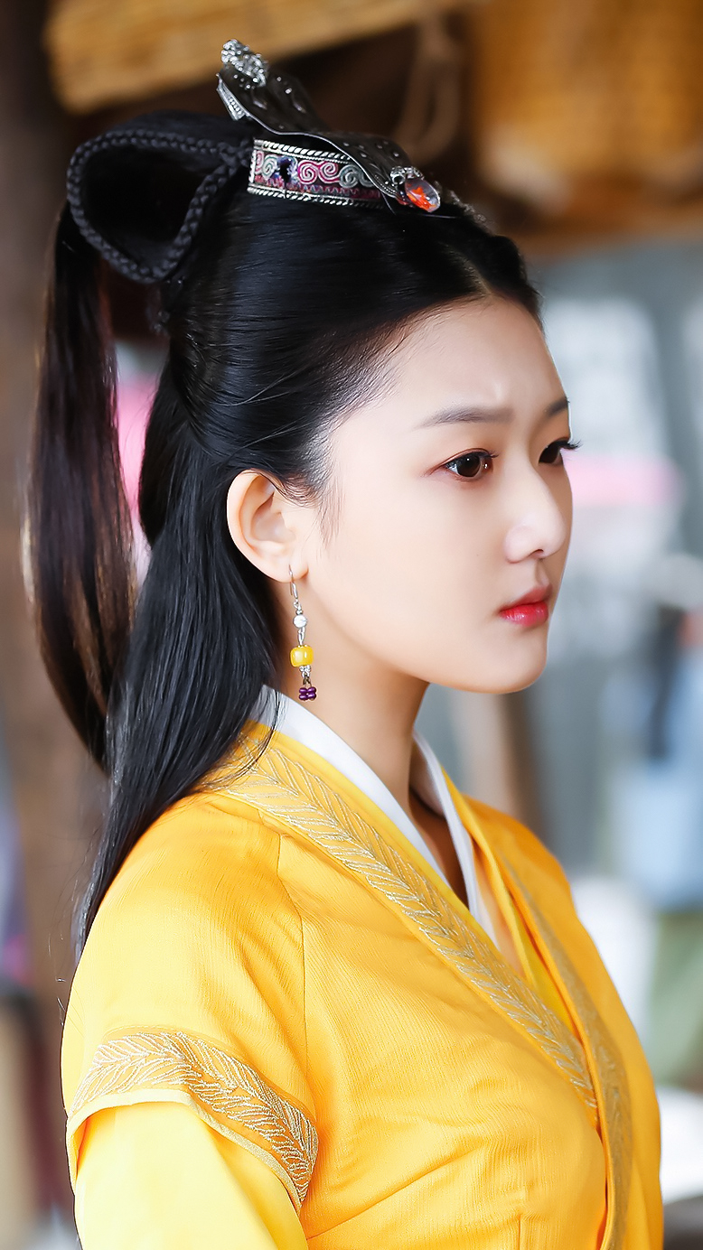 率直伶俐,明朗活泼的蝶衣|蝶衣|袁雨萱_新浪新闻