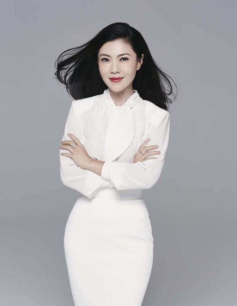 苏芒宣布离职时尚集团为了照顾病重住院的妈妈