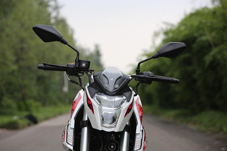 紧凑型运动街车 隆鑫无极300r测试报告!