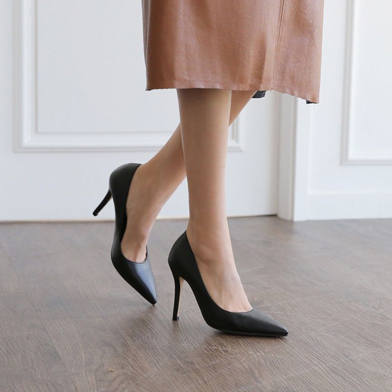 性感尖头让你行走无忧,一双高跟鞋散发女人味
