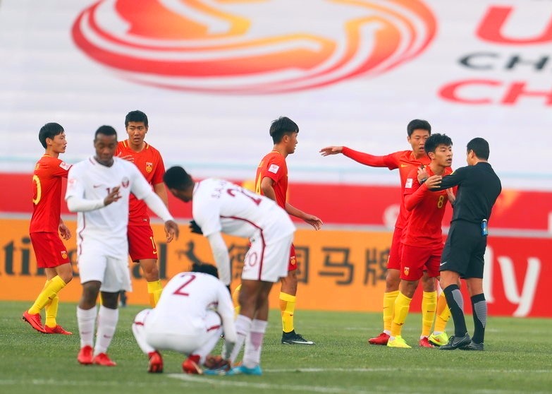 伊朗裁判法哈尼堪称中国足球最大克星 他让中