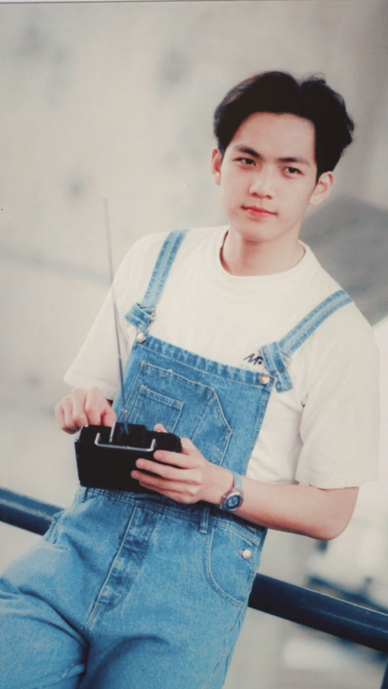 朋友圈都在晒18岁,看看小太阳钟汉良的青葱岁月!