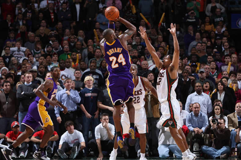 十张图见证科比的青春岁月单赛季6次绝杀成就一代人永恒的回忆