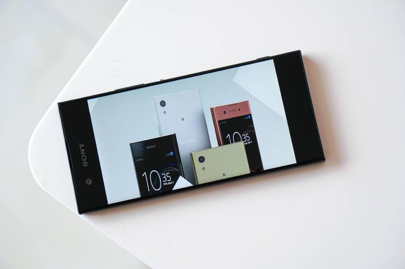 索粉欢呼,索尼6寸超窄边框手机曝光,就是漂亮!