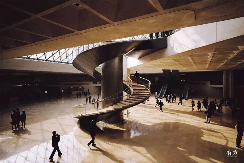 匠心建筑 | 没建好前它被嘲讽为死人之宫,磕碜的钻石, 之后却被誉为