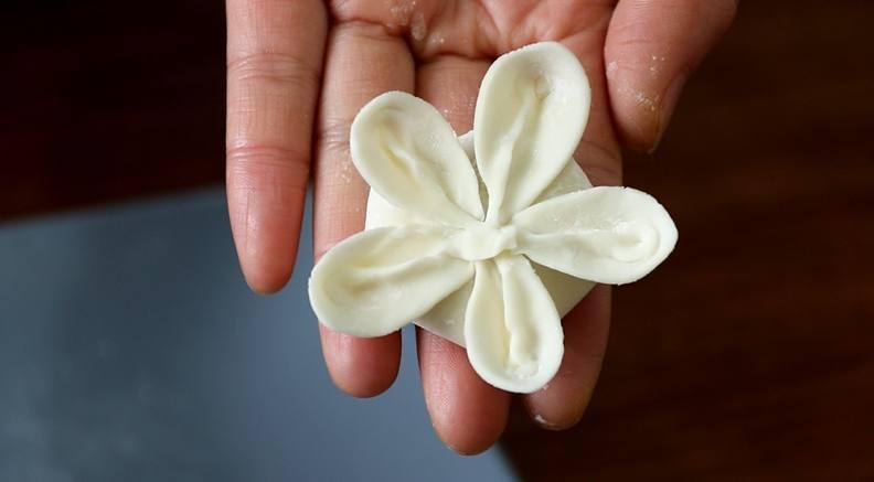 包饺子除了捏褶子还能怎么包教你做梅花饺子