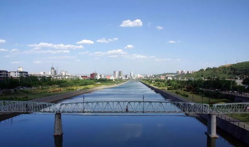 将郊区平坦镇,旧街乡整体划归矿区,矿区贵石沟街道划归平定县.