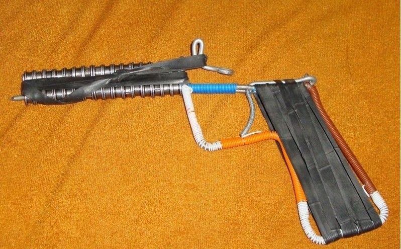 自制的火药枪!用铁丝和自行车链条!小时候自己可以动手制作一个风车!