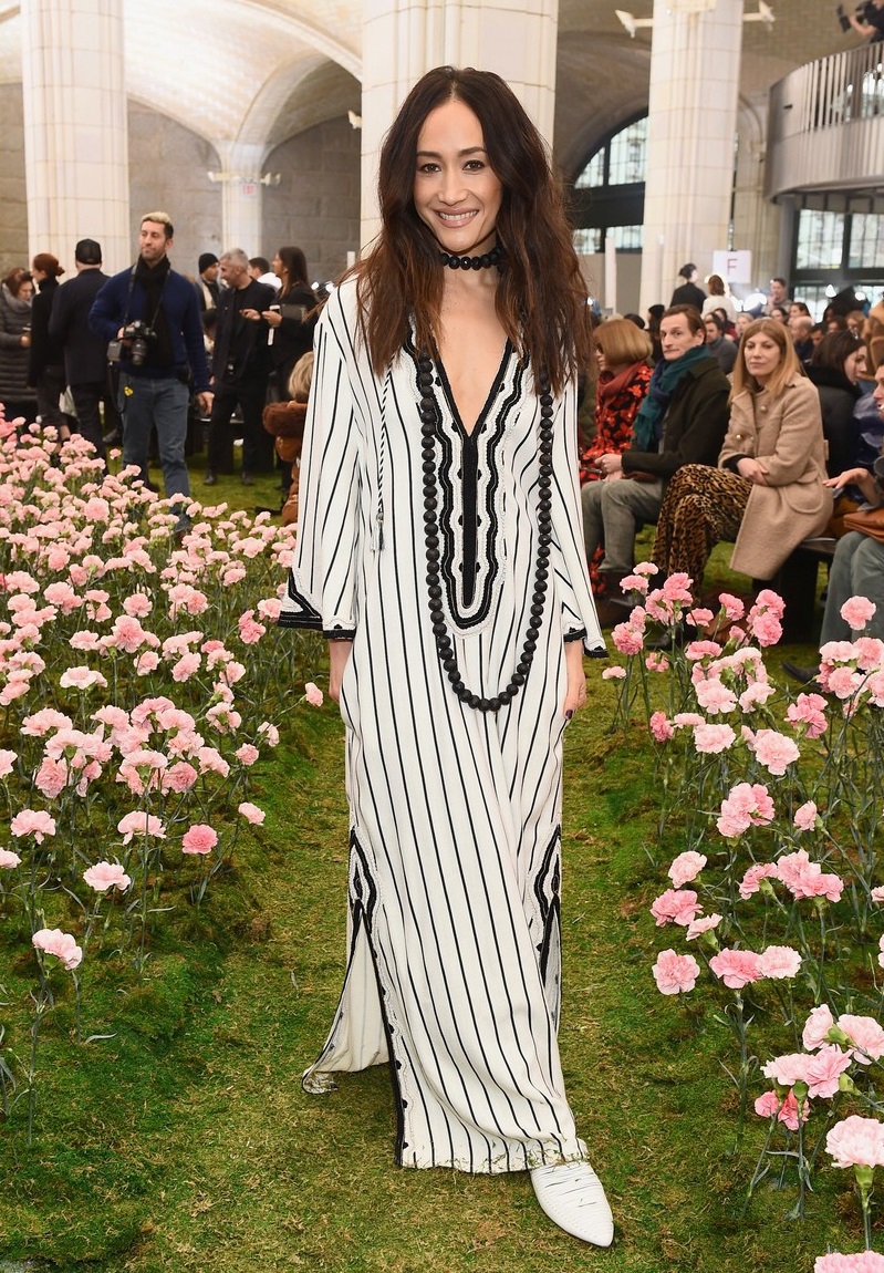 昔日女神maggieq穿深v毫无时尚感,脖子上还戴鲁智深同款项链