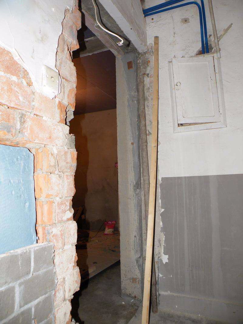 就像亲戚所知道的一样,若是想只拆门不换门框,可能