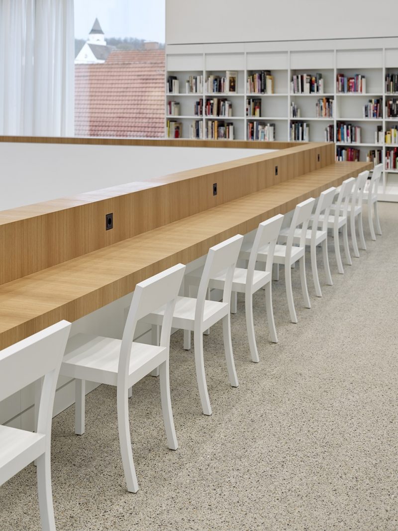 德国海登海姆市立图书馆.如同一道抽象化的城市天际线