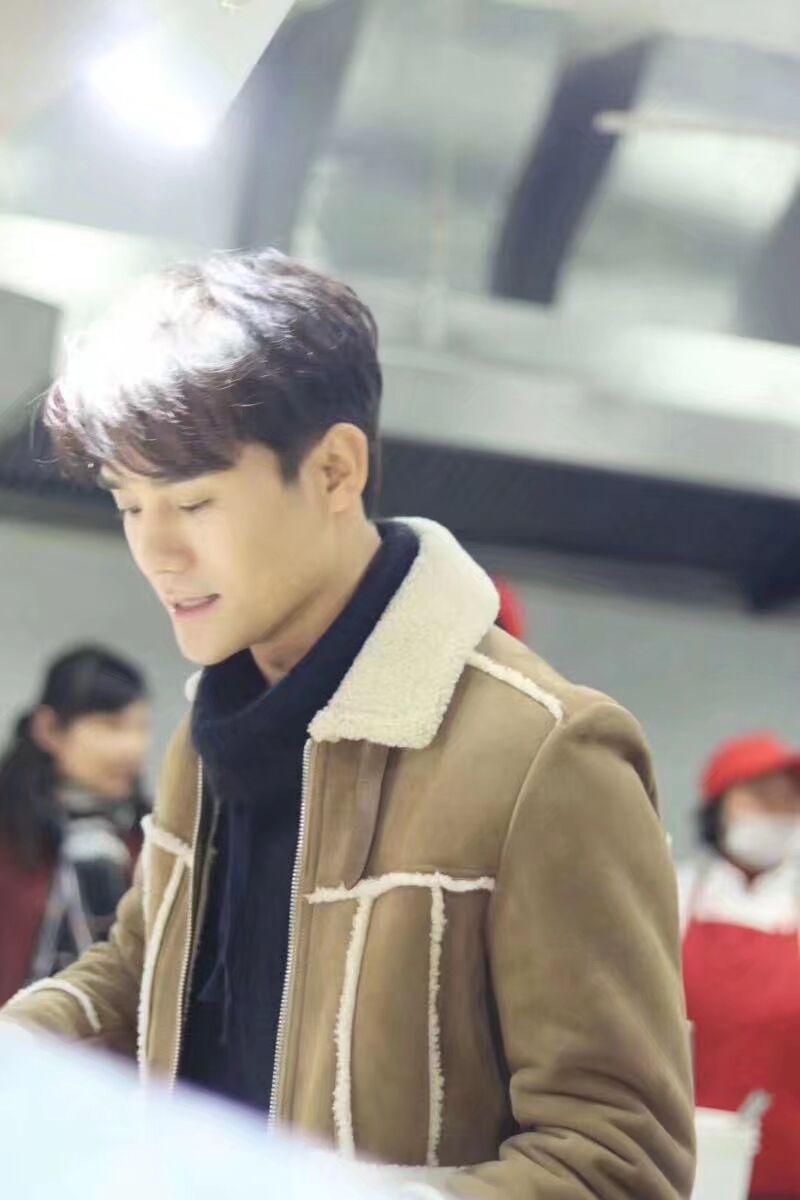 王凯奔波于各个大学,来参加很多的活动.