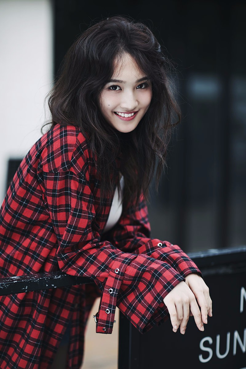 王艺霏的街角日记 新年和小姐姐来偶遇吧