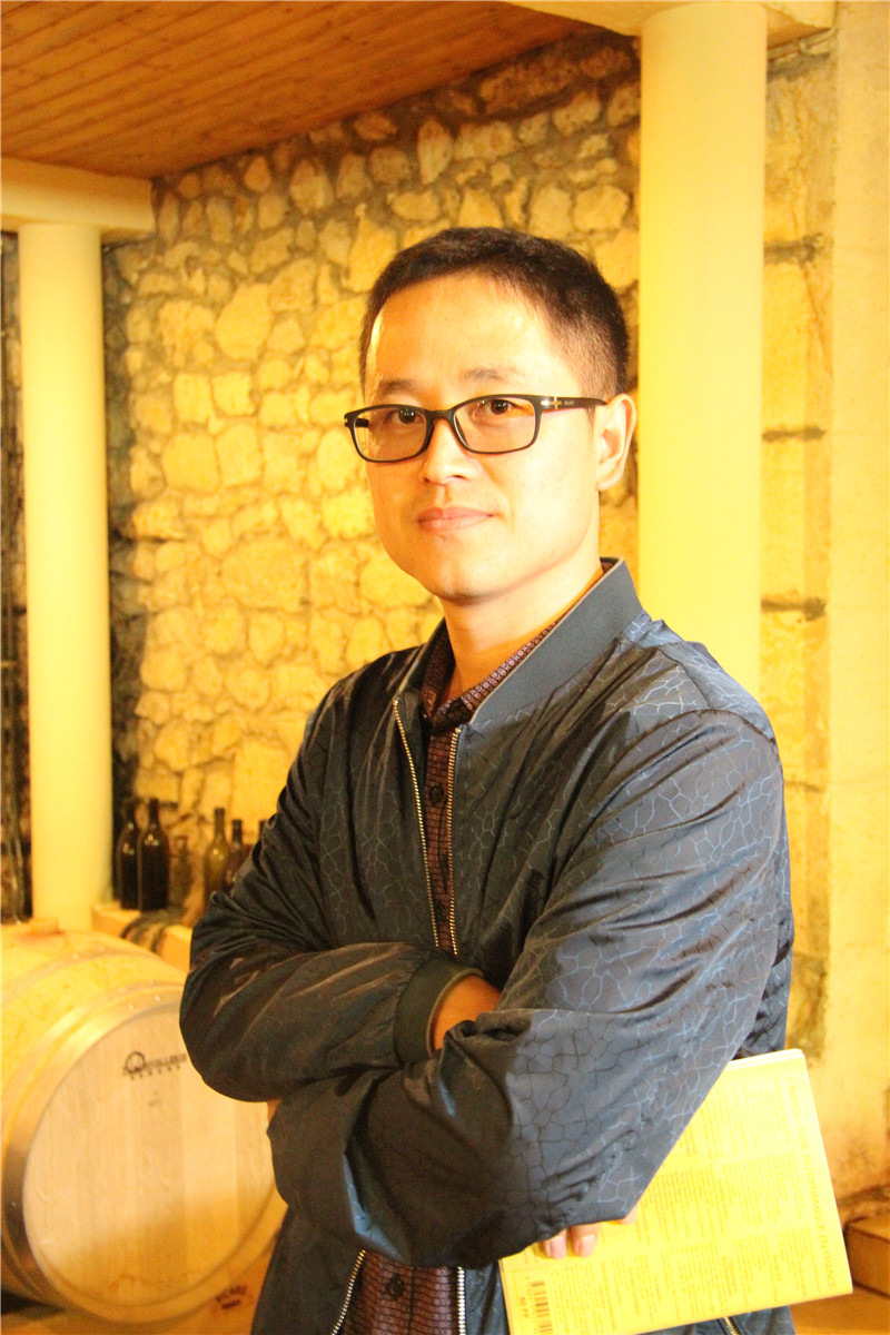 兄弟别来无恙,别忘了我们人在他乡