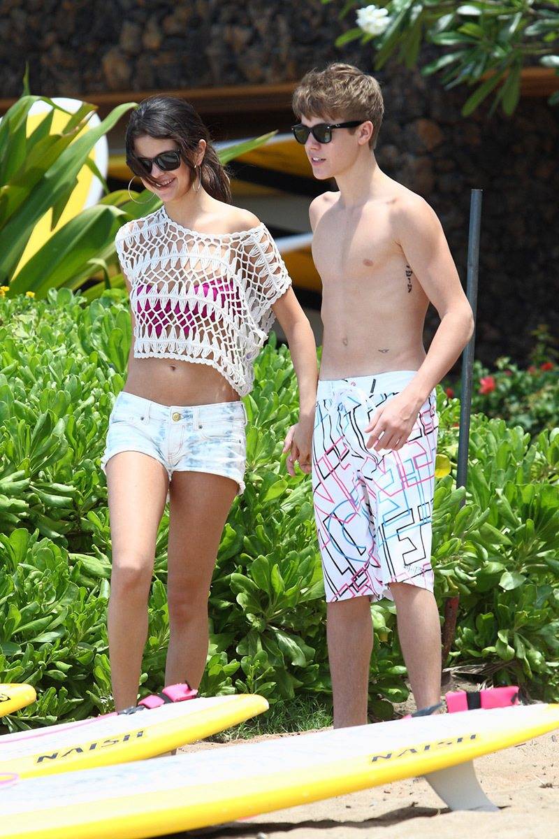 赛琳娜依然爱着贾斯汀比伯只是她需要时间处理和妈妈的关系