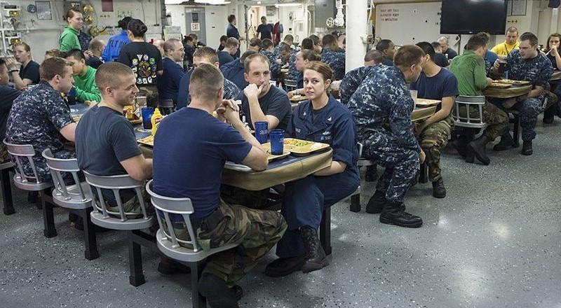 航母上的伙食如何?看过后连五星级酒店都不想去了!