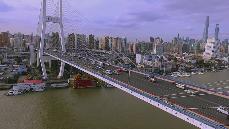 黄浦江最美大桥螺旋引桥中国独一无二行人过桥需买门票