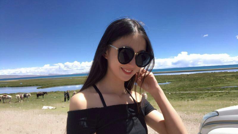 胡晓重庆师范大学2015级空乘与礼仪专业爱好吃吃吃