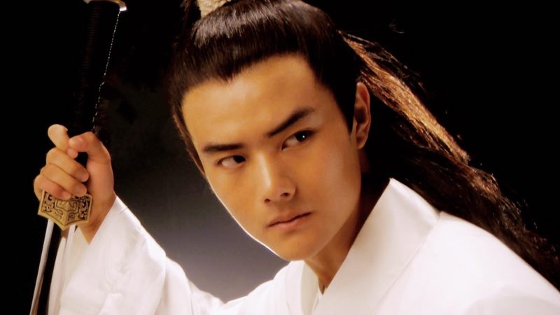 著名演员,功夫小生孟飞在电影《绣春刀》拍摄现场给河北老乡拜年