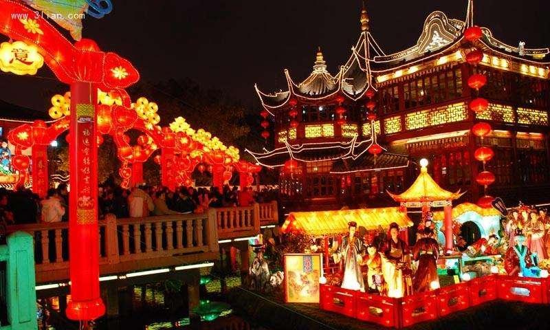 古代元宵节时夜游的人群里女子有特别的小心思