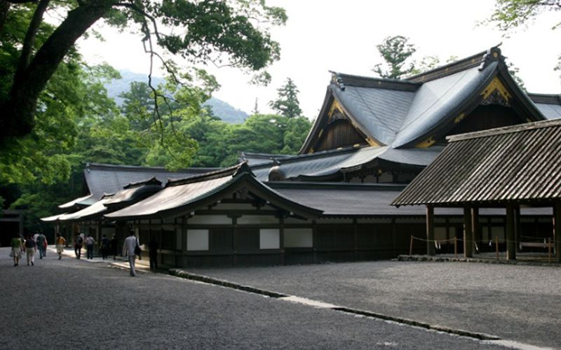 我把天空树和日本各大神社连起来发现它竟然是一条直线