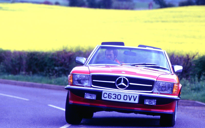 梅赛德斯-奔驰sl(1971-1989)作为标致205的继任者,206在市场上的存活