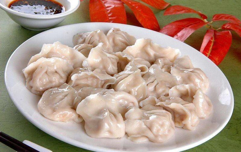 制作酸菜馅饺子的奥秘在于调馅, 赶快学起来, 聚会时露一手!