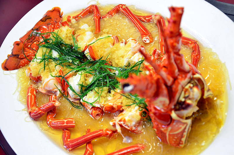 粉丝蒜蓉大青龙,在厦门比较重要的宴席一定会有龙虾,这只是传统厦门