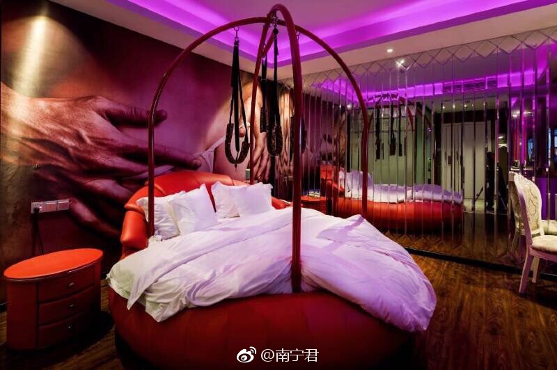 粉丝问南宁哪个主题酒店或者情趣酒店比较好?有水床也行