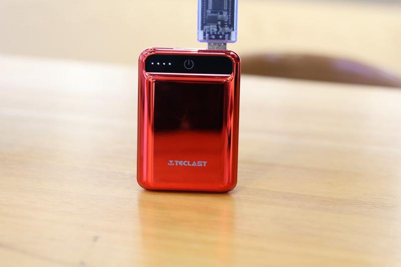 台电a10小强玲珑从新定义移动电源