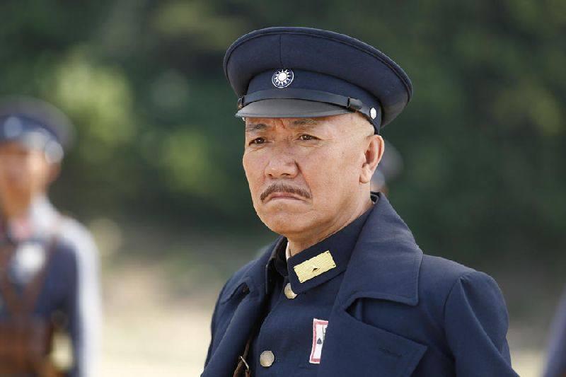 他被称"中国版拿破仑"的名将,曾经沦为汉奸,最后却成抗日大英雄