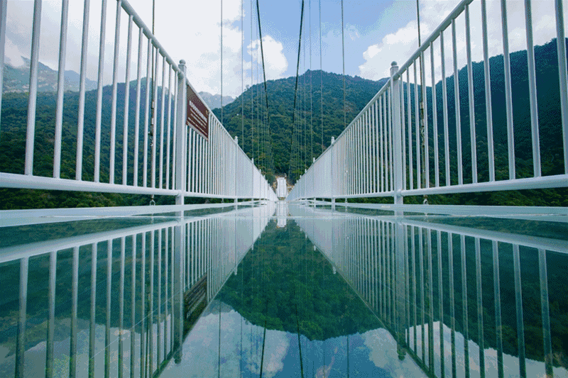 脚尖下的刺激!广东省内这10座玻璃栈道,你敢去挑战吗?