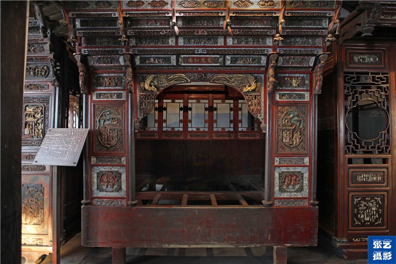 探秘百床馆里价值连城的清朝雕花床